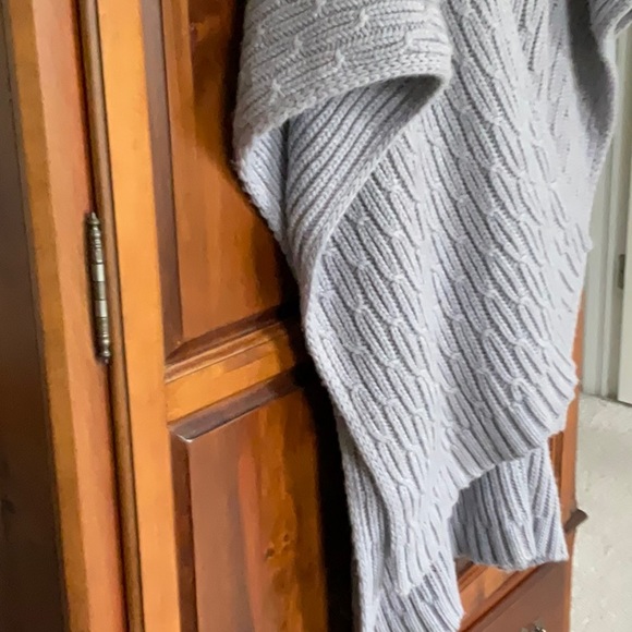 Michael Kors Gray Cable Knit Poncho - Picture 4 of 6